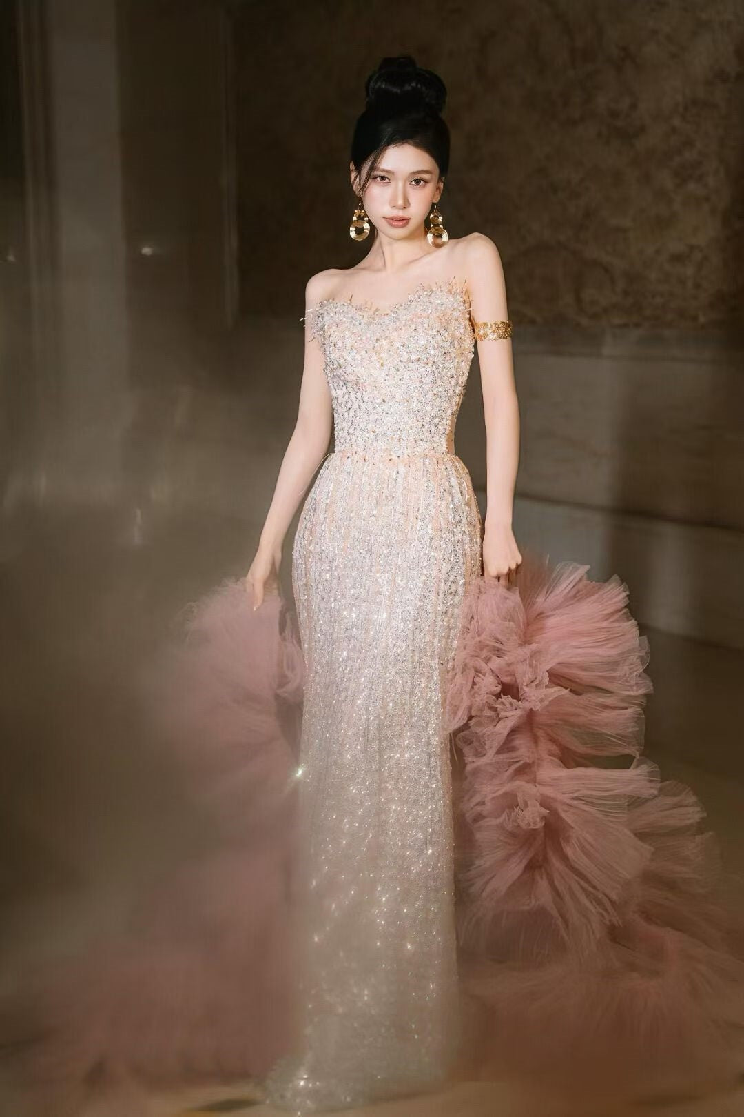 Luxury Crystal Beaded Column Evening Gown with Detachable Pink Tulle Sleeves