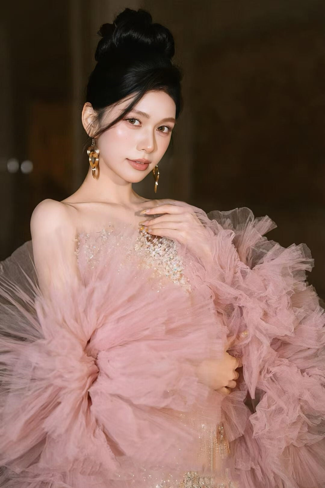 Luxury Crystal Beaded Column Evening Gown with Detachable Pink Tulle Sleeves