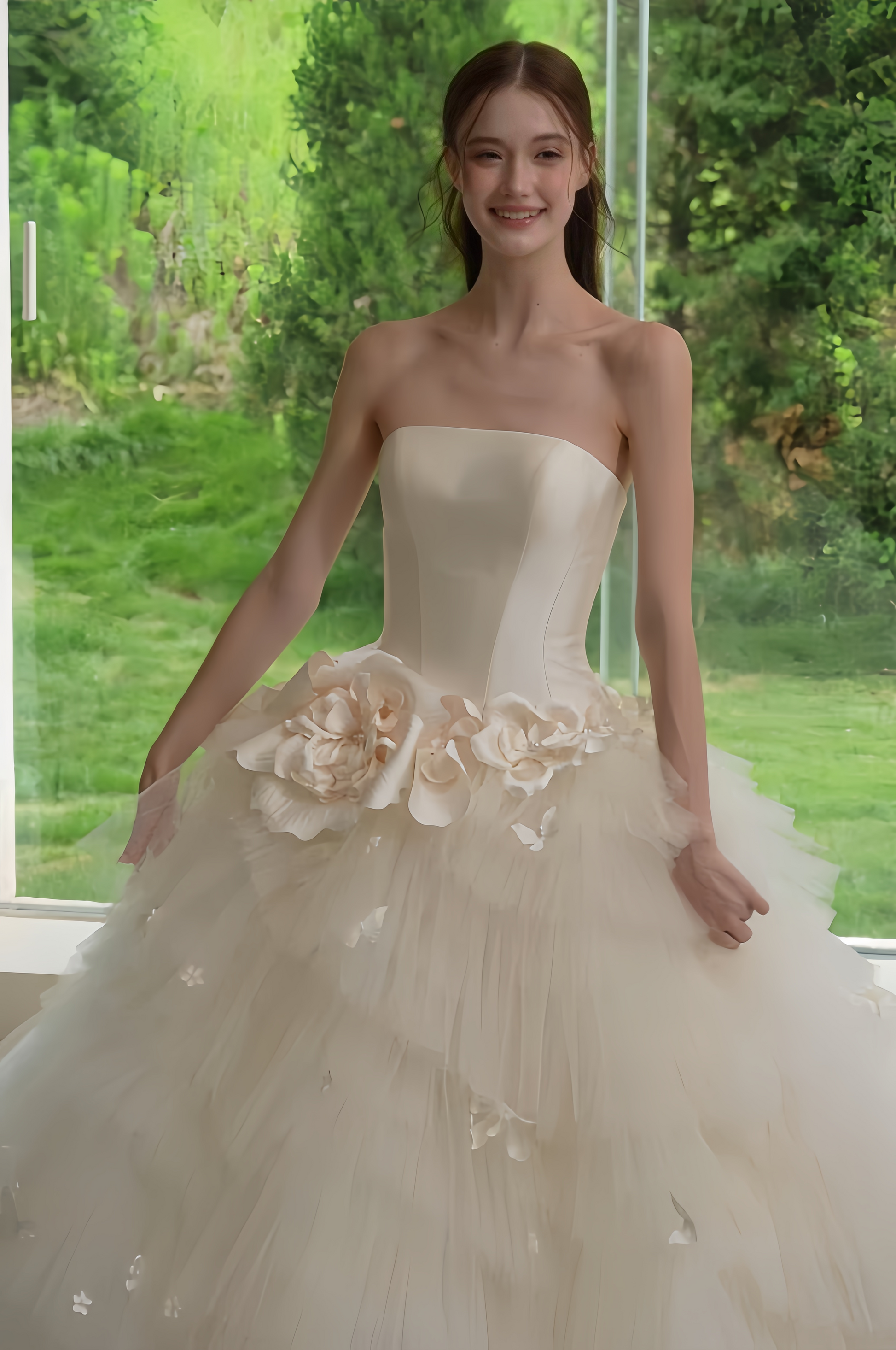 Details of 3D Floral Tulle Ball Gown Wedding Dress with Long Train