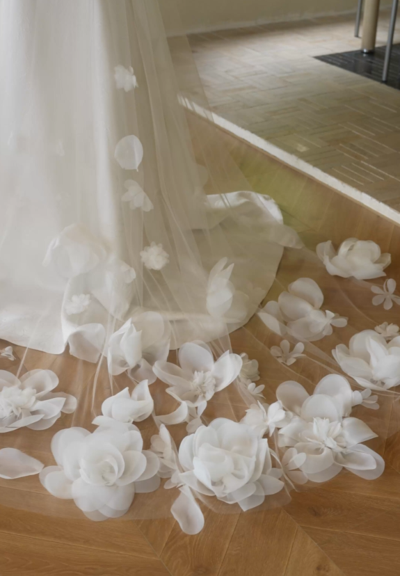 Floral Satin Strapless A-Line Wedding Dress Tains details