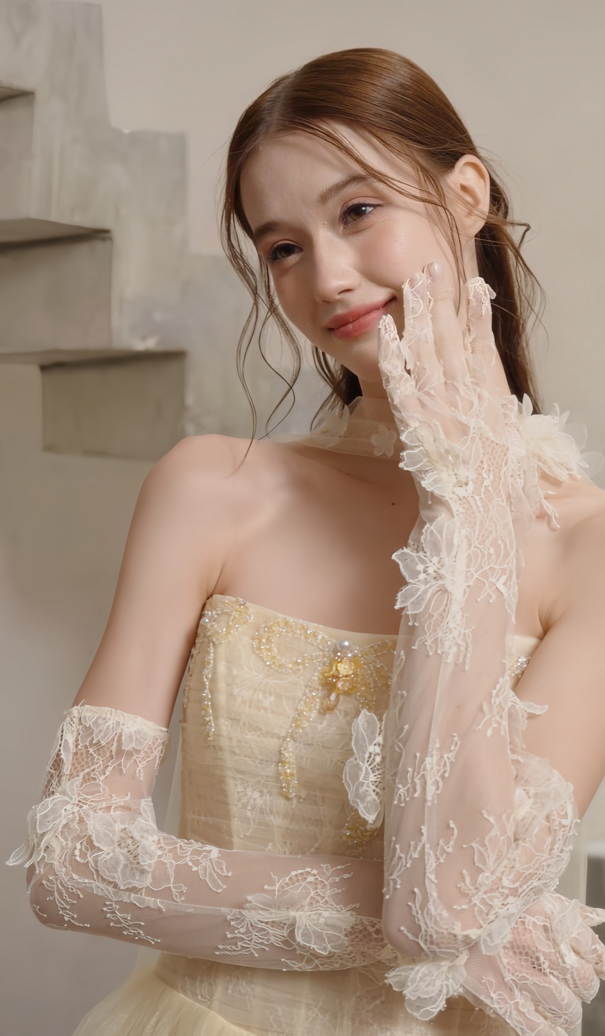 Lace gloves