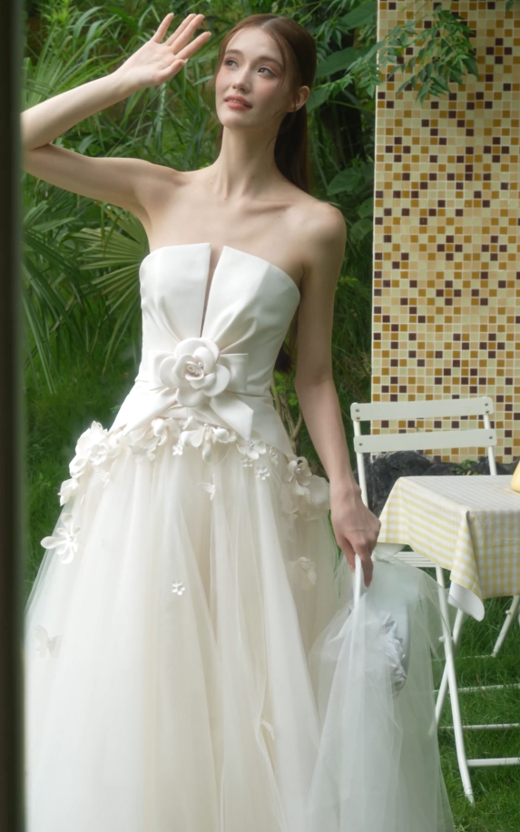 Floral strapless A-line wedding dress with 3D flower overview